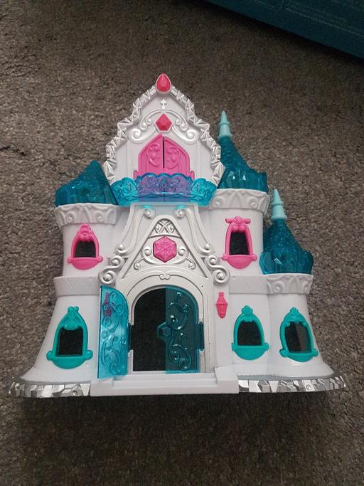 Buy & Sell West Midlands Sandwell - Photos for 3 musical light up castles with accesories