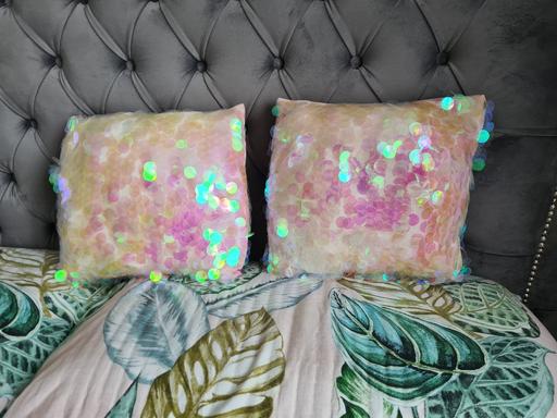 Buy & Sell North London Palmers Green - North London - Photos for 2 Pcs Pink Sequin Decorative Pillows