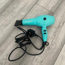 Beautiful aqua coloured diva hairdryer 3700 pro model in superb condition 
Collection from ware