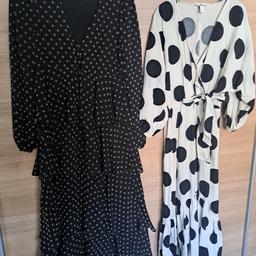 Beide wenig getragen, helles Kleid von H&M € 15,- schwarzes Kleid von Zara € 20,- , zusammen € 30,-