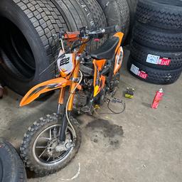 Kxd mini motor cross bike . Good little runner , been stood over a year so will need a new battery and some tlc but other than that runs good and can be seen running