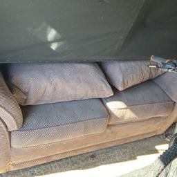 2 seater sofa, very good condition.

Collection only