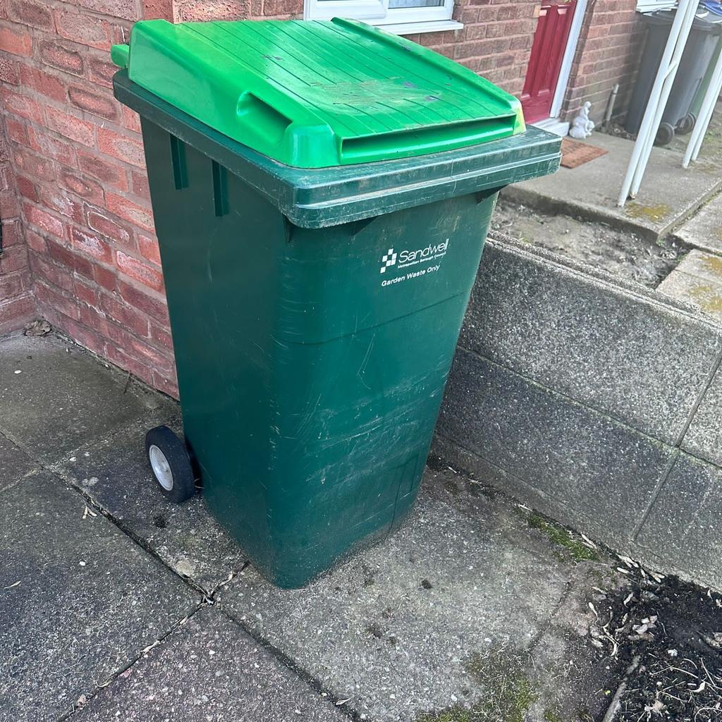 green garden bins in WS5 Sandwell für £ 20,00 zum Verkauf Shpock AT