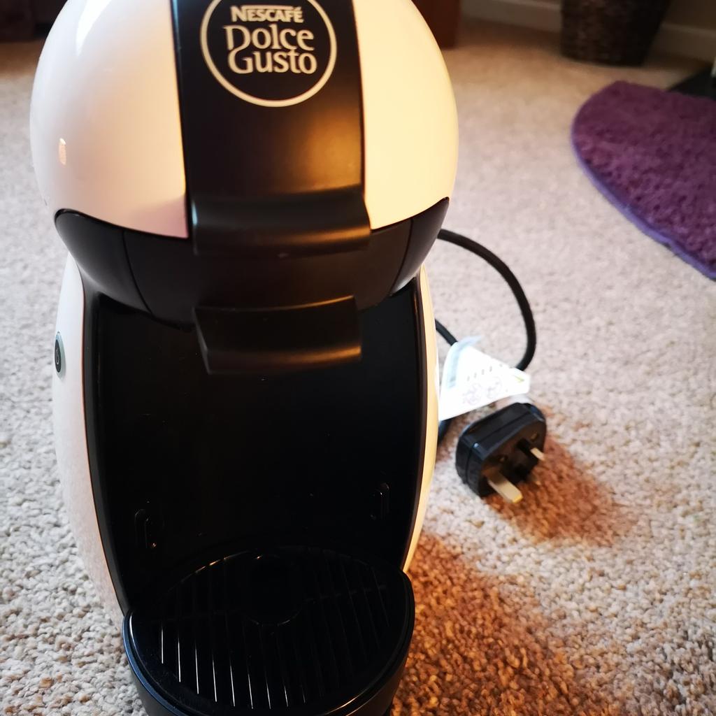 Krups
Nescafe dolce gusto coffee machine
Used a few times so still in good condition
Collection only
#valentine
