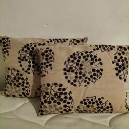 Beige Pillow With Brown/Gold Glitter Flowering. Like New! Unwanted Gift Due To Décor Difference
Linen Fabric