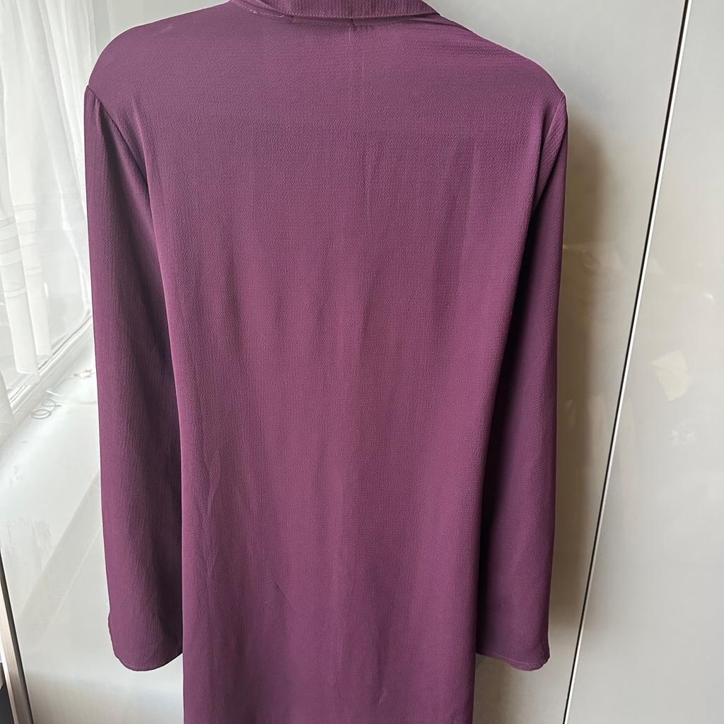 Good condition
Size 16
From new look