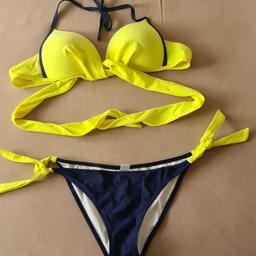 Ich verkaufe einen blauen Bikini mit Pistazie in Größe L 7€. Und einen granatfarbenen Bikini in Größe 42. 5€