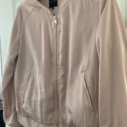New look pink satin style bomber jacket size 12
Bought from another seller as not worn
No marks or imperfections from what I can see- great condition 
Selling from a pet and smoke free home 
Collection or drop off if local to Haydock 
Or postage extra