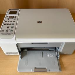 Ich verkaufe:

- HP Photosmart C4180
- All-in-One (Drucken, Scannen, Kopieren, Fotos)
- schwarz-weiß und bunt
- kann auch auf Fotopapier drucken
- diverse Slots für SD-Karten
- funktioniert einwandfrei
- guter Zustand
- Preis verhandelbar

Nur für Abholer*innen