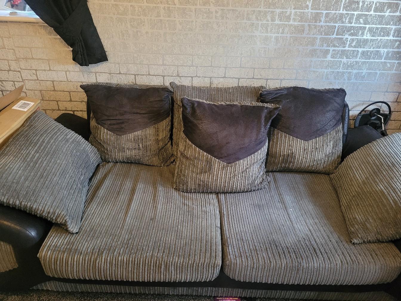 3 and 2 seater sofa in B31 Birmingham for £50.00 for sale Shpock