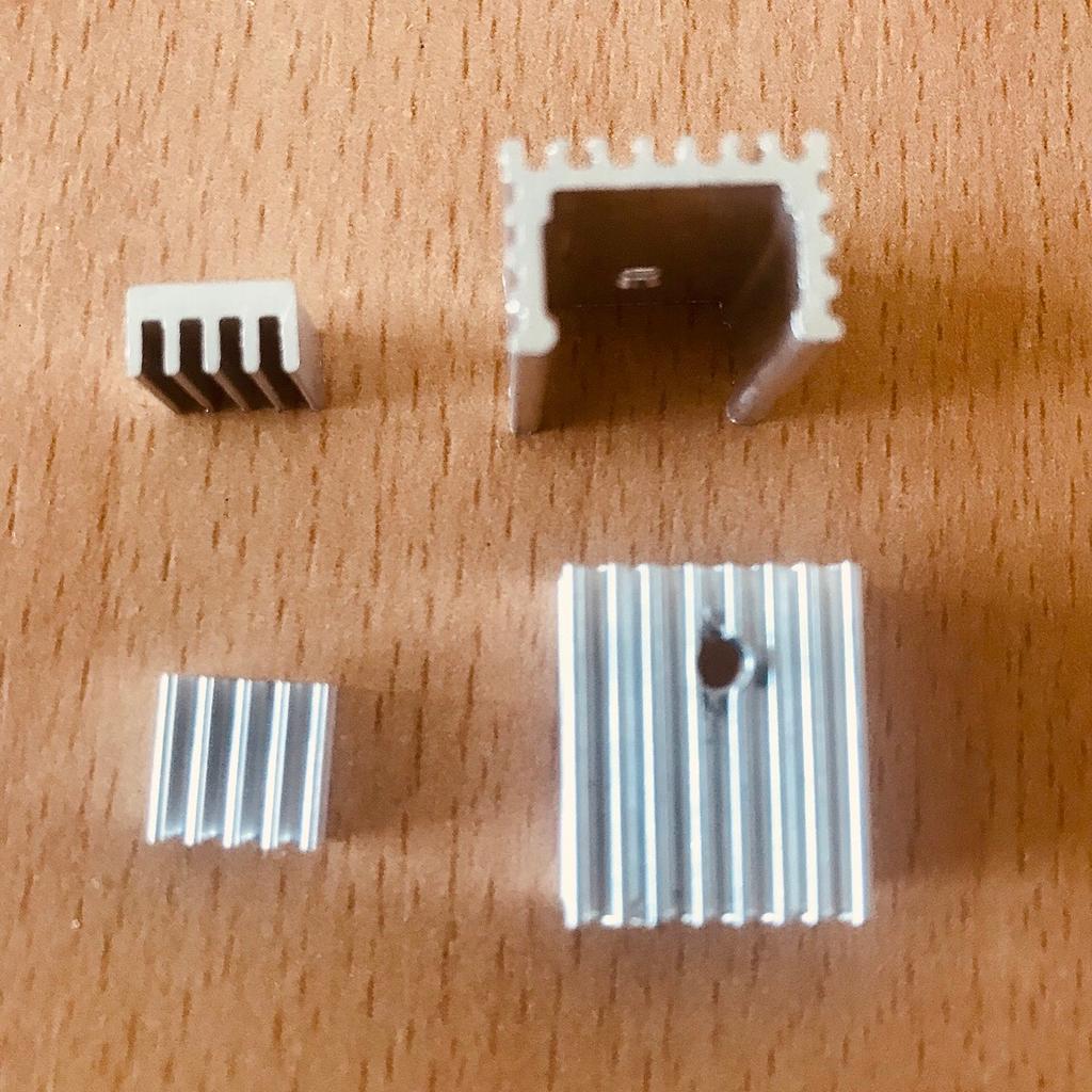 10 Stück Aluminium TO-220 Kühlkörper Transistor-Kühler schwarz 20 x 15