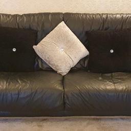 Italian Black Leather Sofa 2 and a 3 piece in Good Condition.
With Stylish Crome Legs but a little dented and doesn’t effect the use and still sits comfortably on any floor.

Measurements approximately:
2 seater: 95cm x 170cm
3 seater: 95cm x 210cm

Serious buyers only please
No time wasters & no silly offers.
Pick up only & cash on collection
Any questions please message me
Thankyou x