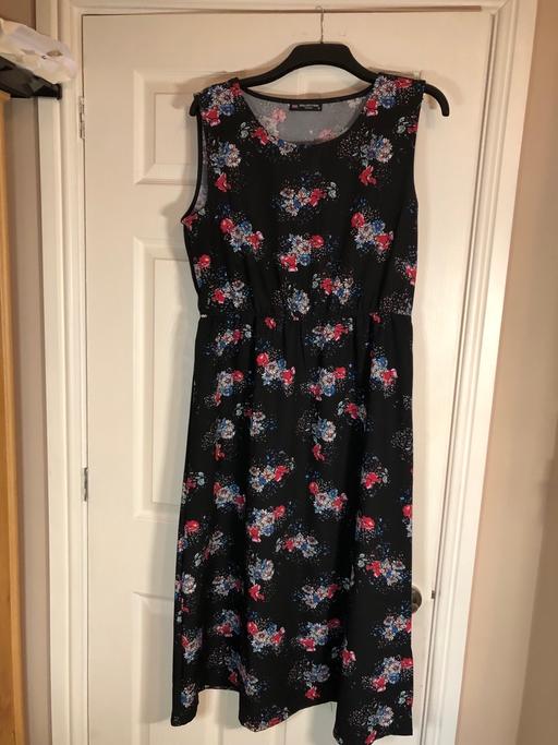 Buy & Sell Kent Canterbury - Photos for Black/floral dress by Collections