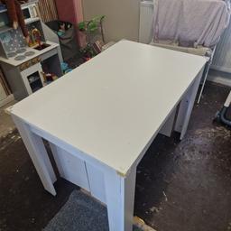 wayfair dining table and bench set,
has a few marks nothing major should come off

need hone asap