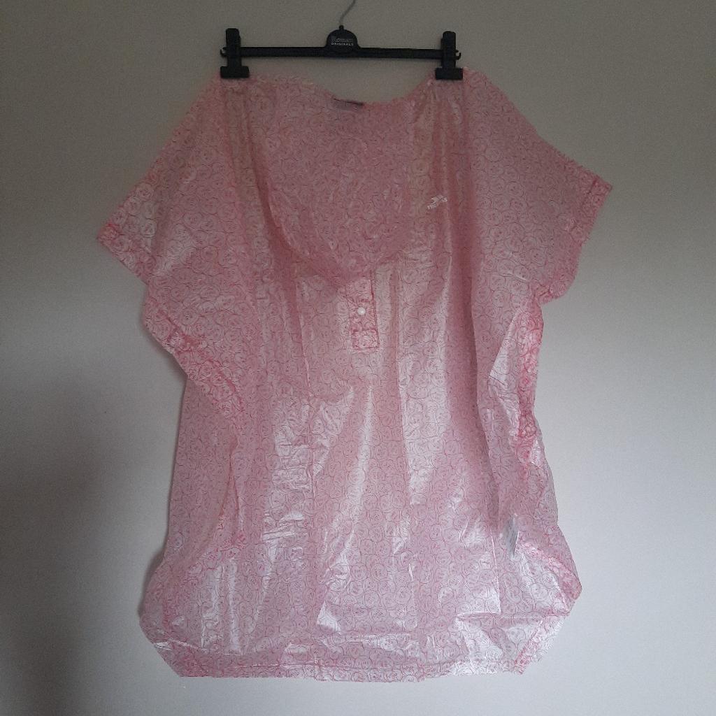 ladies love heart sweets water proof poncho. one size fits all. packs away small into its own bag.
heavy duty not a cheap thin one.
we sell as eight family members please check out our site loads of different sizes in clothing offers for multiple buys thank you 😊