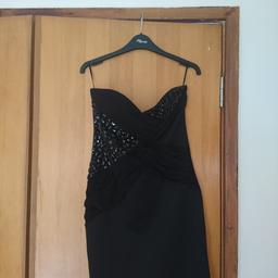Brand new ladies dress
Colour black
Size 12
Strapless
Sorry but I don't post. 