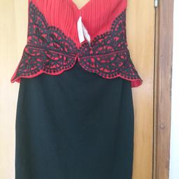 Brand new ladies dress
Colour black and red
Size 12
Strapless
Sorry but I don't post. 