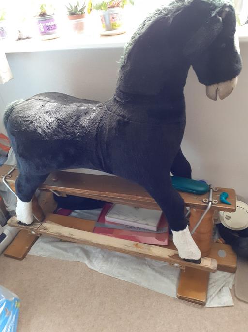 Buy & Sell Hertfordshire Dacorum - Photos for LARGE ROCKING HORSE