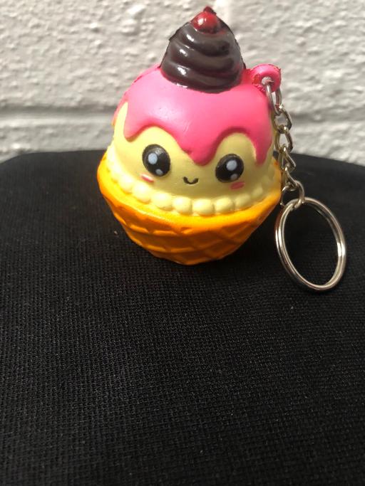 Buy & Sell West Midlands Birmingham - Photos for 🌸NEW KEYRING. SOFT SQUISHY CUPCAKE TYPE🌸