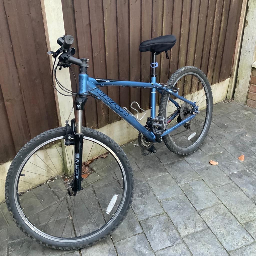 Suitable for teenager aged between 12-15 years old.

It’s recently had had new pedals fitted and there’s a little rust on the front suspension but apart from that it’s generally in good condition.

Collection only.