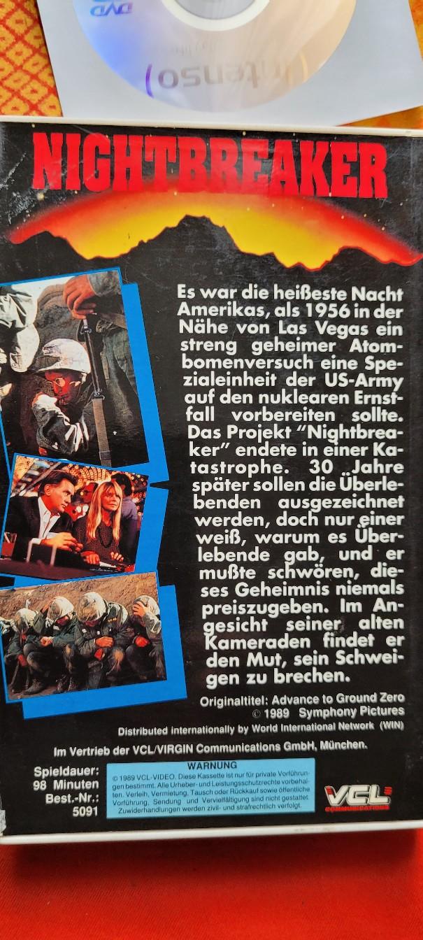 Martin Sheen, Emilio Estevez, Lea Thompson in 80339 München für 15,00