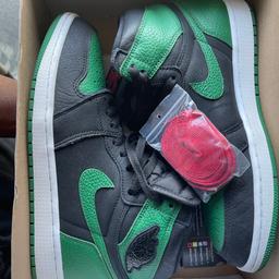 Nike Air jordan 1 og pine green size UK 9 Brand New.



Worn once


Still in mint condition

See pictures for reference


Please note item is listed on other listing website





Regards


%100 genuine or your money back