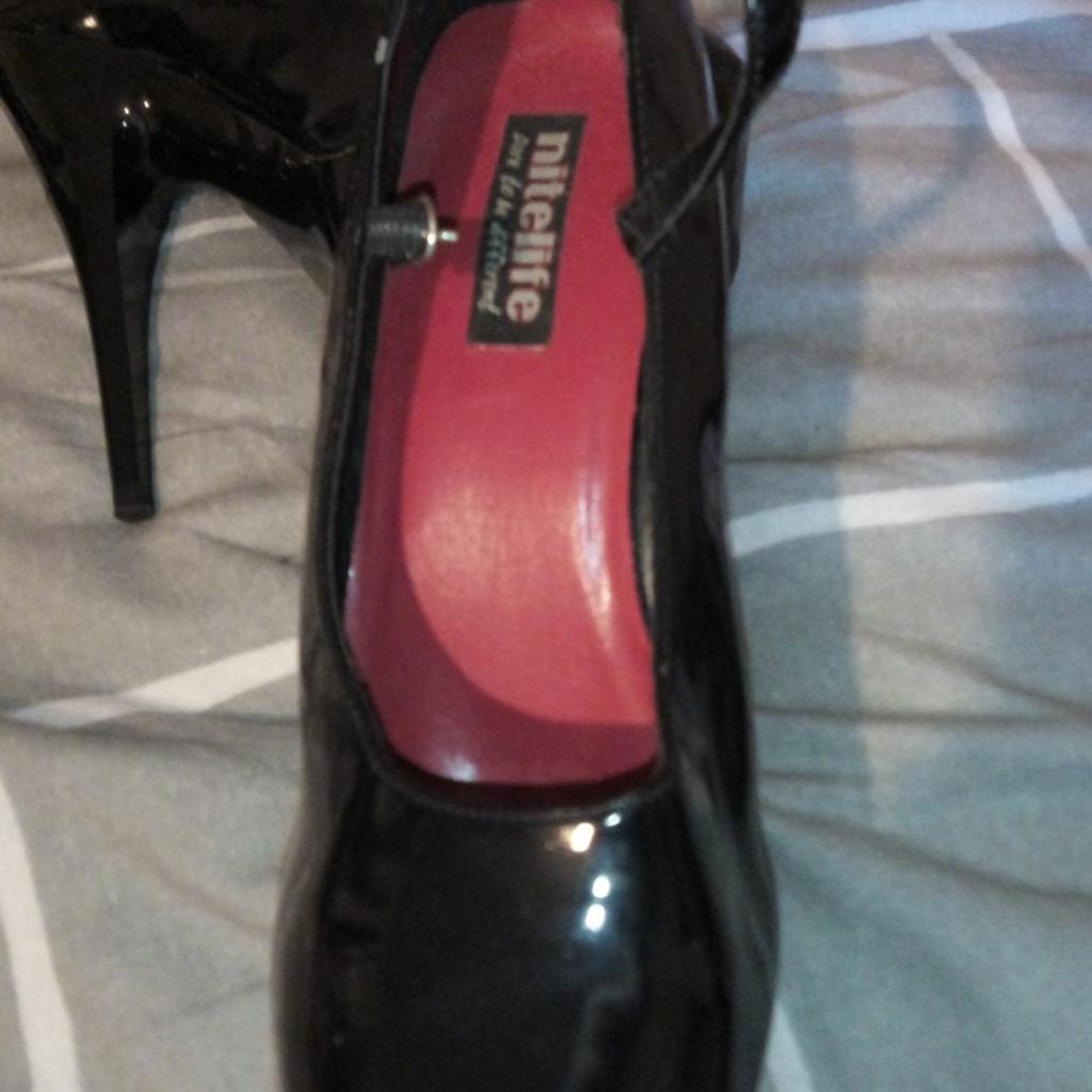nightlife very high heels. size 6/7 in good condition. have been worn as you can see in the photos. perfect for the party season
