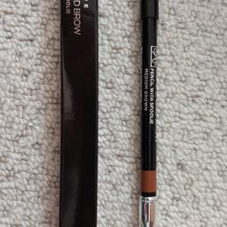 AVON True Dual Ended Brow Pencil with spoolie in shade Medium Brown. Brand new.