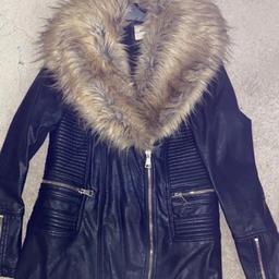 River island faux leather over size fur collar worn a few times in good clean condition size 14 zip front with zip pockets