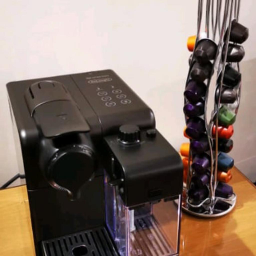 Coffee Machine, Coffee Pods Holder & capsules in W6 Fulham for £165.00