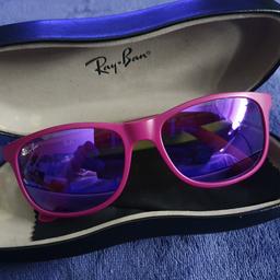 Achtung ⚠️ Auch bei dieser mega tollen Sonnenbrille von Ray Ban mit gespiegelten Gläsern geht es um ein Orginal !!!
Ich habe nur Orginal Artikel !!!
An den Bügeln erkennt man es auch der Preis lag bei 169.95.euro mit Orginal Case Top schöne Sonnenbrille