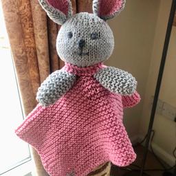Hand knitted baby/toddler comforter
Knitted in 80% cotton lovely shade of pink
£8.00 pickup syston Leicester
Postage available
