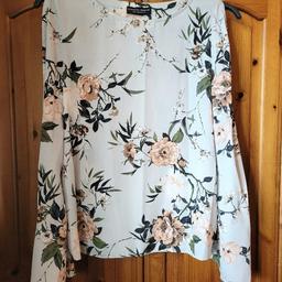 Dorothy perkins top with floaty sleeves Size 14