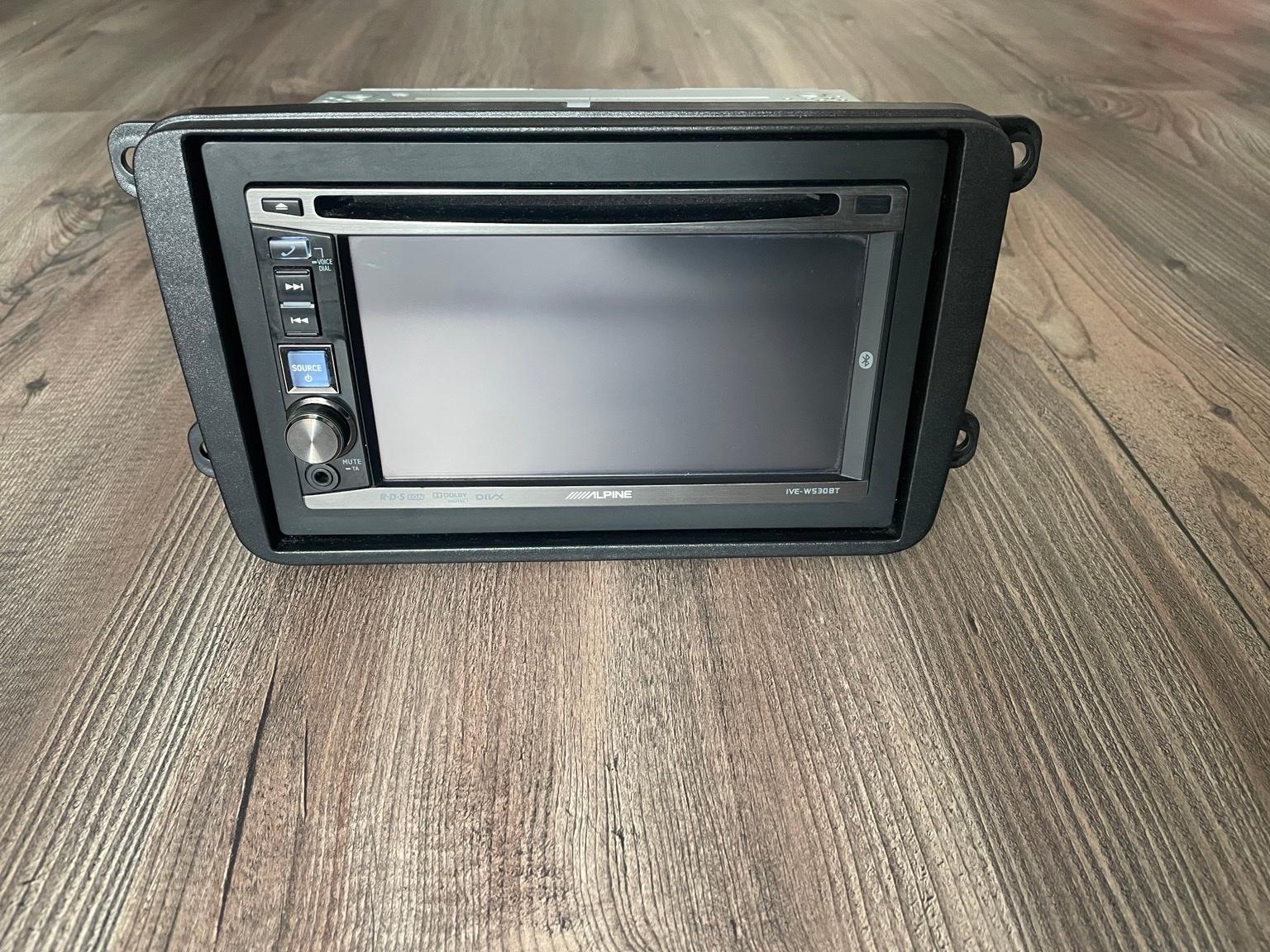 ALPINE IVE-W530BT Autoradio in 5400 Hallein für € 350,00 zum Verkauf