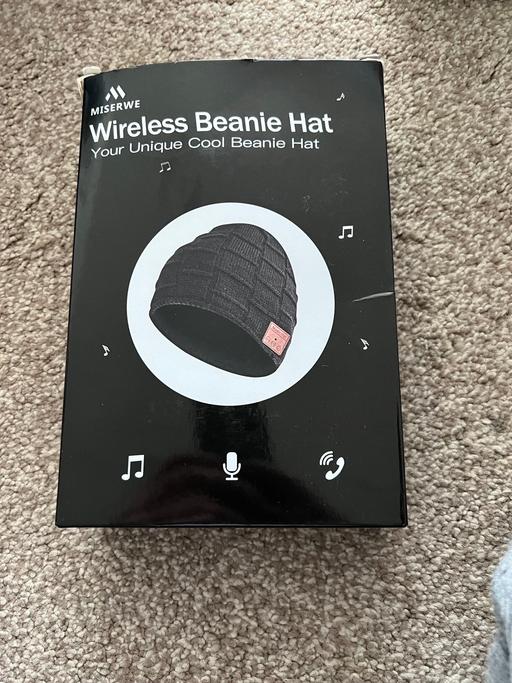 Buy & Sell South West London Fulham Broadway - South West London - Photos for Miserwe Wireless BT V5.0 Beanie Hat