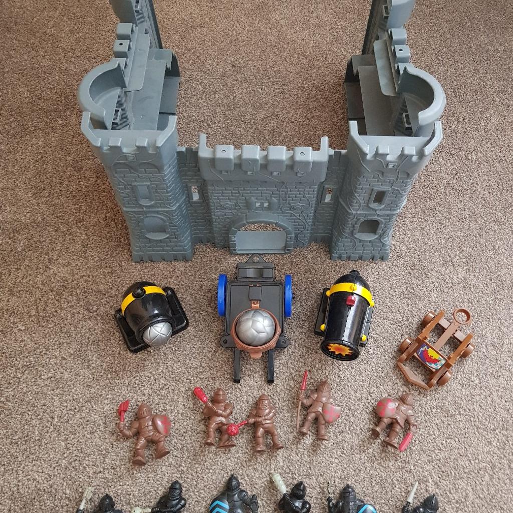 Knights, Cannons & Castle Playset in B69 Sandwell für £ 5,00 zum