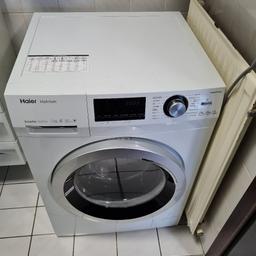 Die Waschmaschine läuft einwandfrei beim Schleudern ist sie sehr laut 
an der Tür ihnen ist ein Plastikteil ab gebrochen das hat aber keine Auswirkungen auf das waschen.
Die Maschine ist 3 Jahre alt.