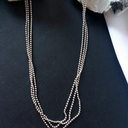 Ich verkaufe eine wunderschöne Silberkette von Esprit

3 Perlen Ketten in Einer mit Zirkonia

Gesamtlänge 42 cm