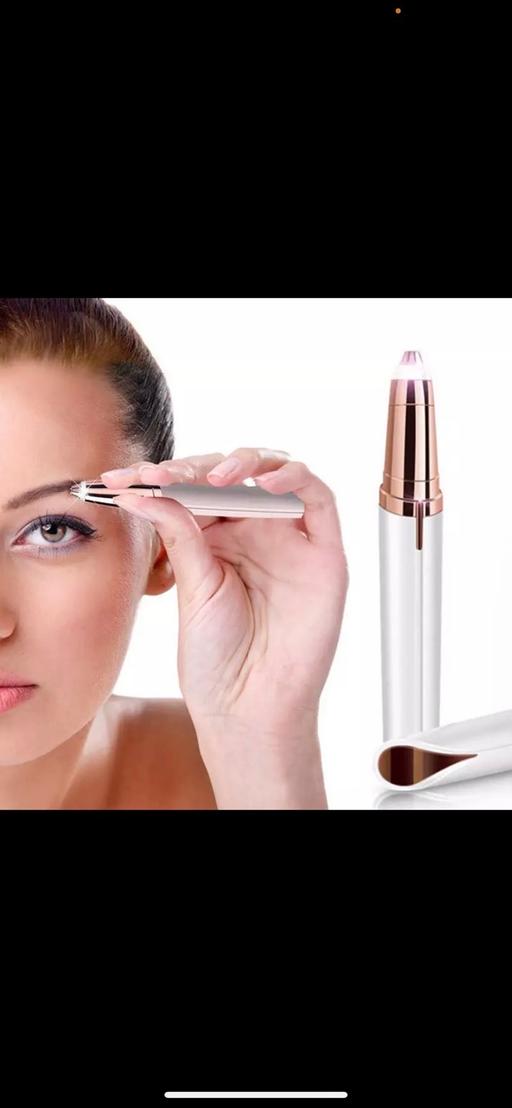 Buy & Sell East London Cubitt Town - East London - Photos for Electric eyebrows trimmer.. brand