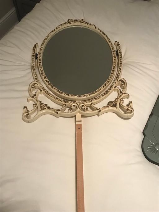 Buy & Sell Staffordshire South Staffordshire - Photos for Oval vintage mirror