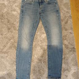 Verkaufe diese Jeans von G-Star in einem neuwertigen Zustand.