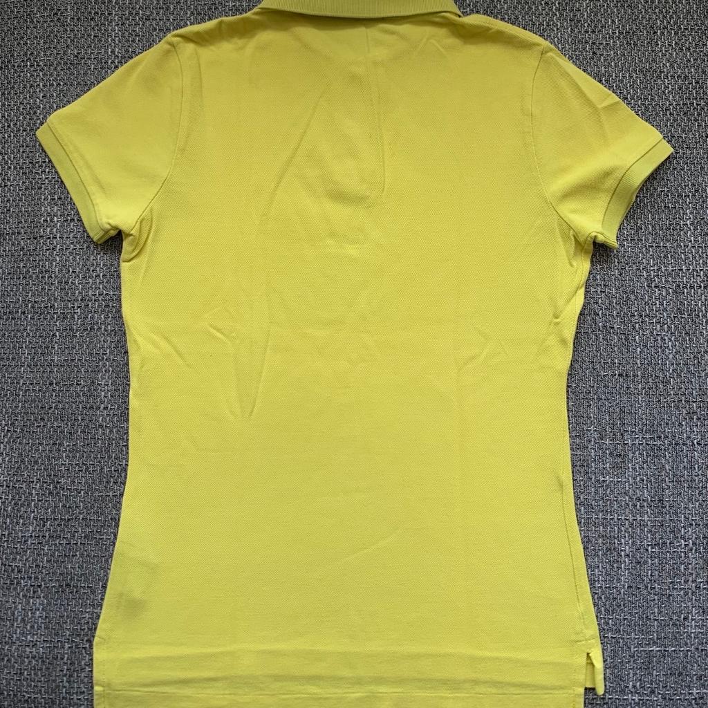 Ralph Lauren Polo T-Shirt Gr. M gelb

Was: Polo T-Shirt
Farbe: gelb
Größe: M
Marke: Ralph Lauren
Zustand: gut erhalten
Neupreis: ca. 69€
Länge 61 cm
Bund 43 cm
Von Achsel zu Achsel 43 cm
Material: 100% Baumwolle
Waschbar bei 40°