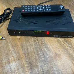 Satellite receiver for free sat and European channels 
Works with AV lead phono
This is not a HD box