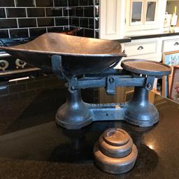 Antique rustic grocer shop scales. 
This is a lovely set of scales, 
Simple and stylish for the kitchen
Well used grocer’s scales, aged well
3 weights with them
Please see photos for description
Viewing welcome