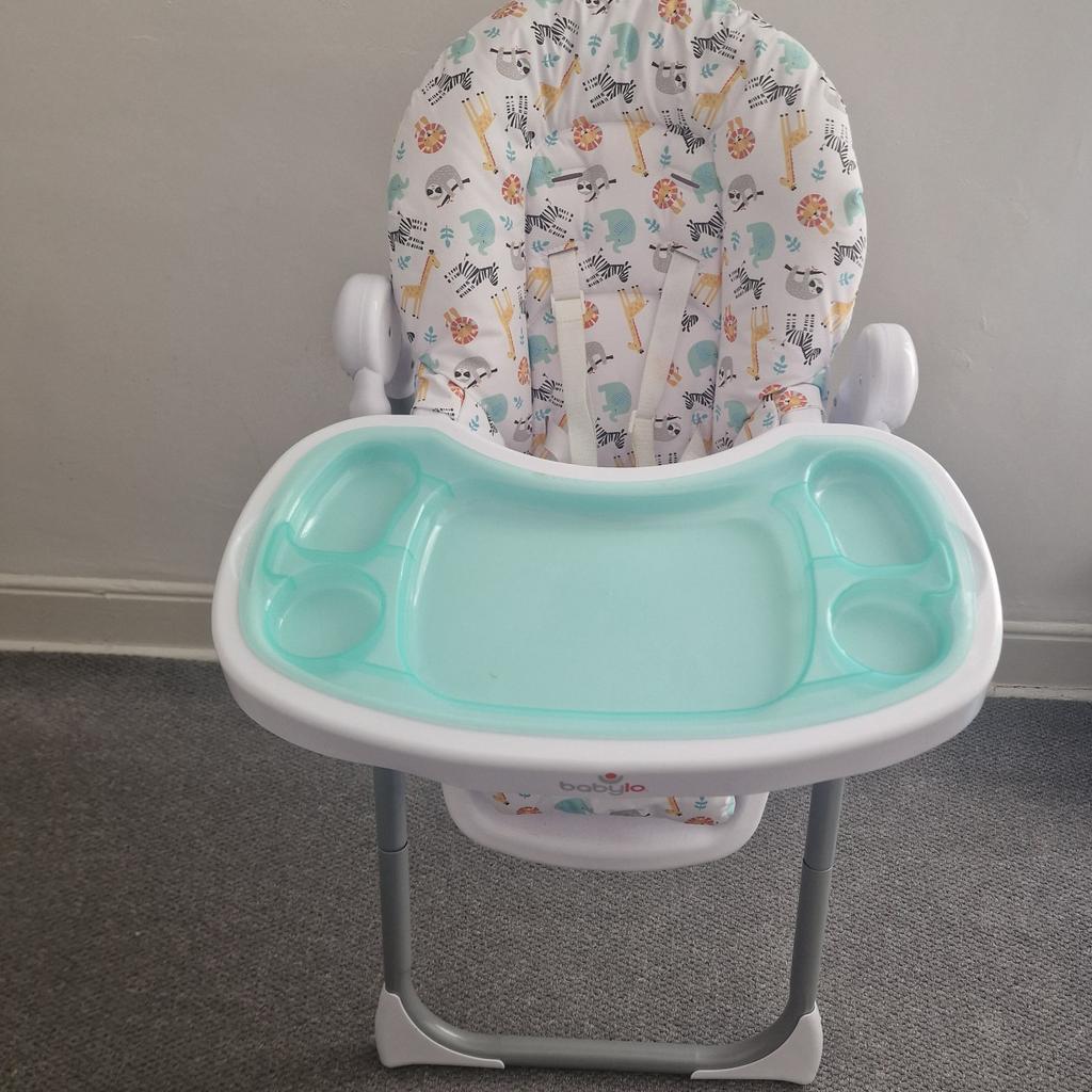 High chair and Sit me up playmat in L4 Liverpool für 20,00 £ zum