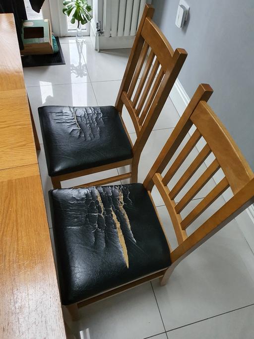 Buy & Sell West Midlands Birmingham - Photos for 4 x Wooden Oak Chairs