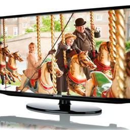 81.3 cm (32"), Full HD, 1920 x 1080 (HD 1080)
Motion interpolation technology: CMR (Clear Motion Rate) 50
Native refresh rate: 60 Hz
Tuner: Analog & digital, DVB-C, DVB-T2 digital signals, Auto channel search
Built-in Speaker: 2 x 20W
Ports: Ethernet LAN (RJ-45), USB 2.0, Component video (YPbPr/YCbCr), Digital audio optical out, Headphone outputs, SCART, RF, 2 x HDMI

Comes with power lead, stand, remote all in the box packed safely.