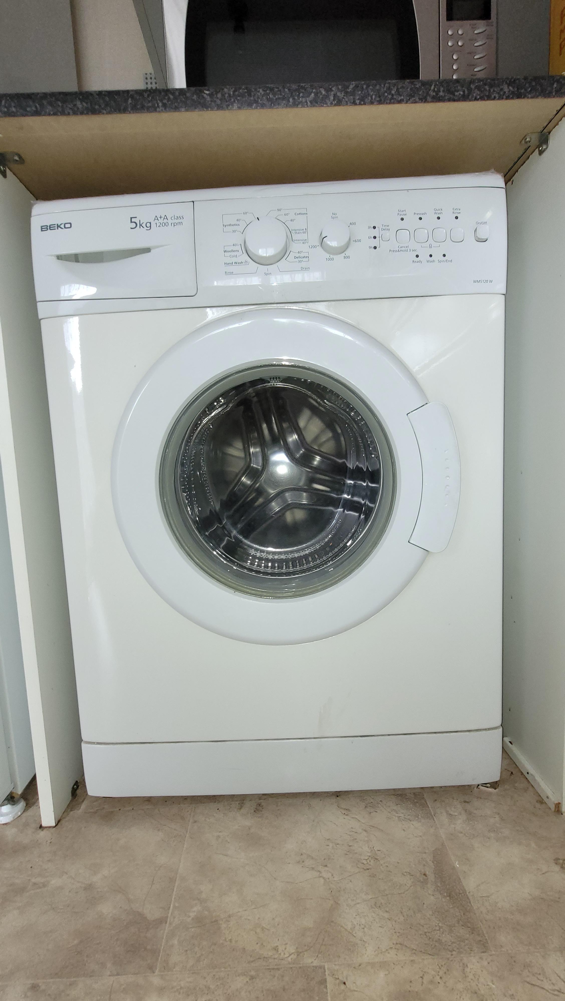 Beko WM5120W Washing Machine in UB8 London für £ 80,00 zum Verkauf ...