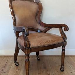 Artistica antique leather chair.

Measurements:
H: 100cm
Width: 60cm
Depth: 70cm

There are some marks and scuffs on it but overall in good used condition. Please see pictures.