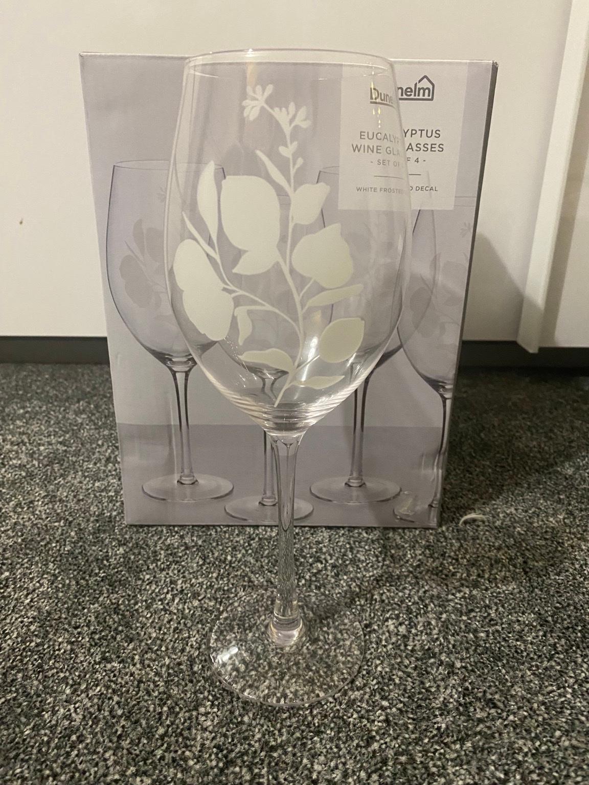 Set Of 4 Dunelm Wine Glasses In Mk3 Keynes Für 750 £ Zum Verkauf Shpock De 1195